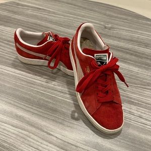 Puma suede Classic XXI Women's Sneakers red and white size US 7 (39 euro)